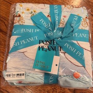 Posh Peanut Catherine & Posh Queendom Luxe Ruffle Patoo Blue Floral Blanket